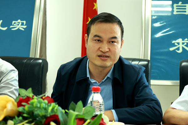 西安铁路工程大学党委书记、校长（总经理）袁勇峰